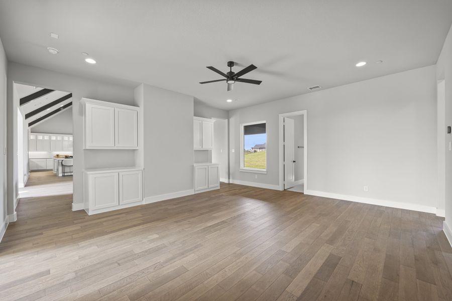 Representative unfurnished interior of a home built from the Lancaster by Windsor Homes in Ridge Pointe Estates, McLendon-Chisholm (Image 34). Representative unfurnished interior of a home built from the Lancaster by Windsor Homes in Ridge Pointe Estates, McLendon-Chisholm (Image 34).