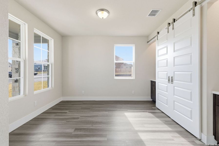 Spacious, unfurnished interior of a new home in Skybrooke, Live Oak (Image 13).