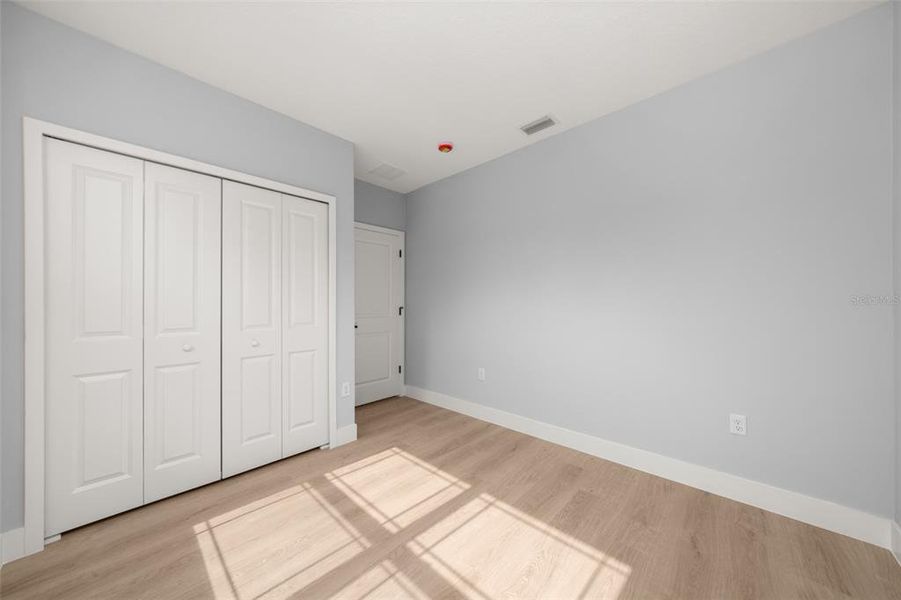 Spacious, unfurnished interior of a new home in , Sebring (Image 27).