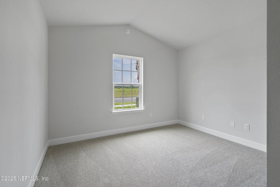 Spacious, unfurnished interior of a new home in Shadow Crest at Rolling Hills, Green Cove Springs (Image 11).