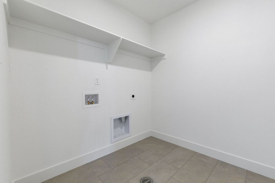 Spacious, unfurnished interior of a new home in Trailside on Harmony, Timnath (Image 22).