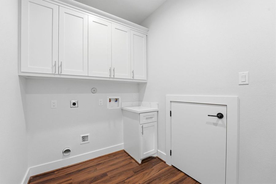 Spacious, unfurnished interior of a new home in , Houston (Image 22).