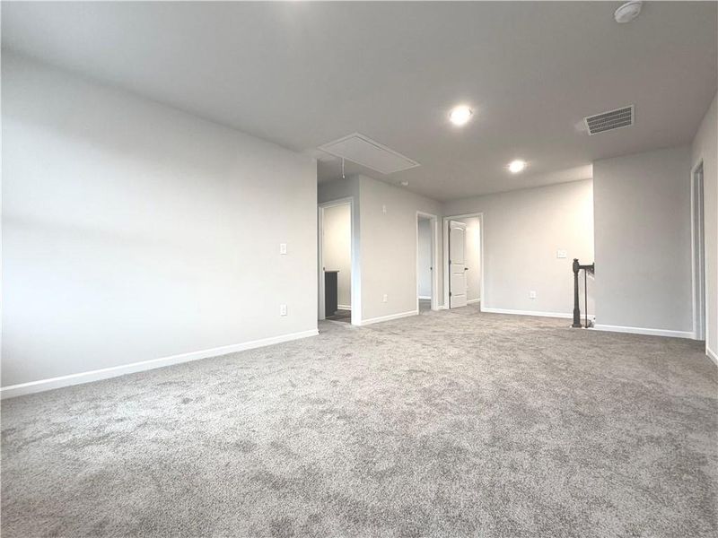 Spacious, unfurnished interior of a new home in River Walk Farm, Covington (Image 12).