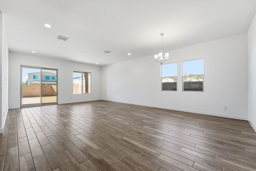 Spacious, unfurnished interior of a new home in Combs Ranch, San Tan Valley (Image 23).