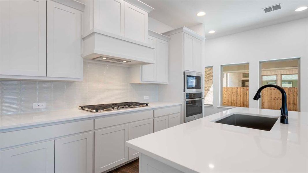 Furnished interior view inside a new home in Avondale, Fate (Image 9).
