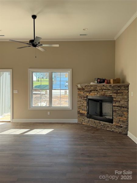 Spacious, unfurnished interior of a new home in , Hickory (Image 11).