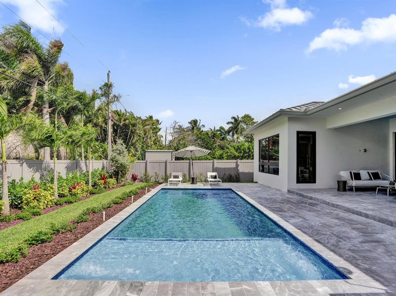 Salt water/heated pool Salt water/heated pool