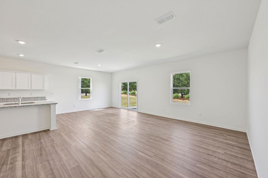 Spacious, unfurnished interior of a new home in Vida Mar, League City (Image 23). Spacious, unfurnished interior of a new home in Vida Mar, League City (Image 23).