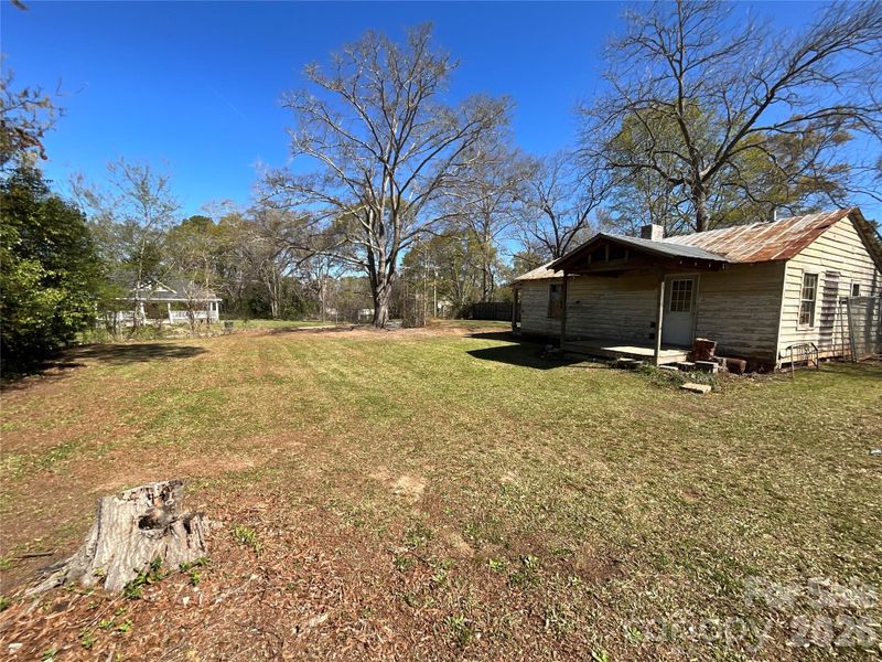 Image 16 of a home in .