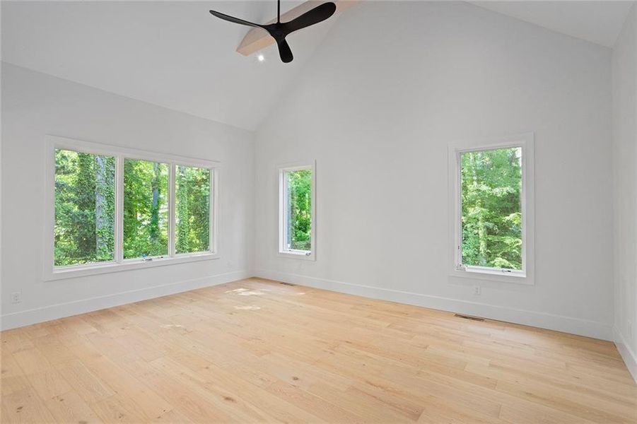 Spacious, unfurnished interior of a new home in , Atlanta (Image 15).