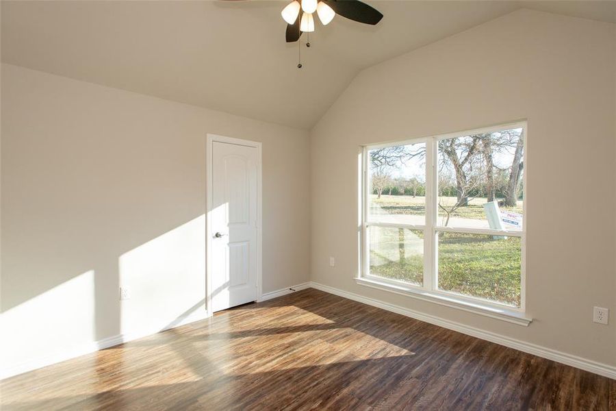 Spacious, unfurnished interior of a new home in , Mabank (Image 34).