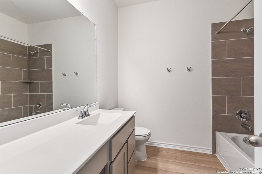 Furnished interior view inside a new home in Shoreline Park - Classic Collection, Boerne (Image 2). Furnished interior view inside a new home in Shoreline Park - Classic Collection, Boerne (Image 2).