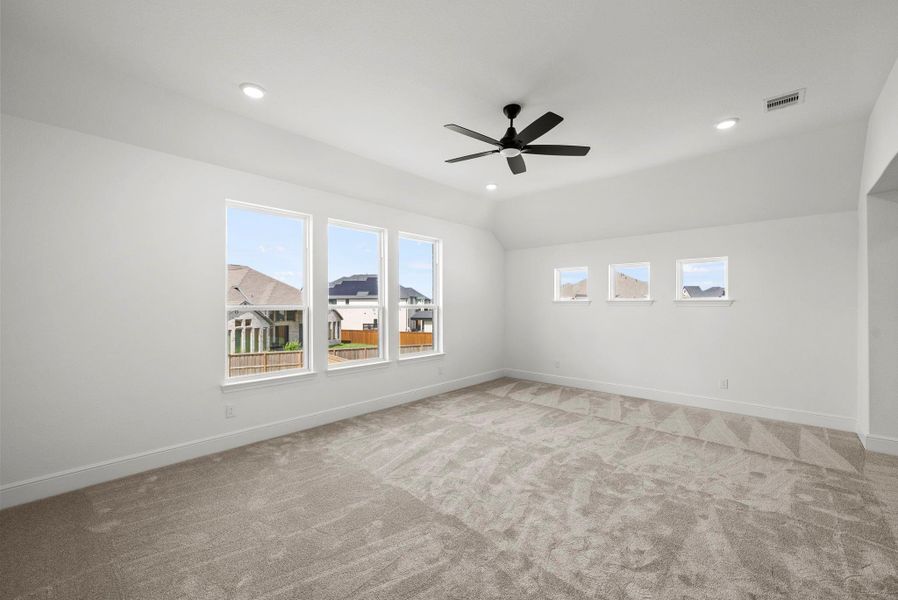 Spacious, unfurnished interior of a new home in Dunham Pointe, Cypress (Image 31).