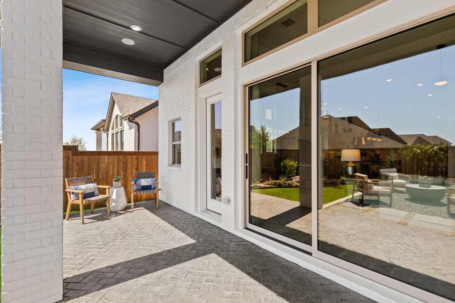 Representative exterior details of a home built from the The Cedaridge by David Weekley Homes in Mustang Lakes, Celina (Image 3).