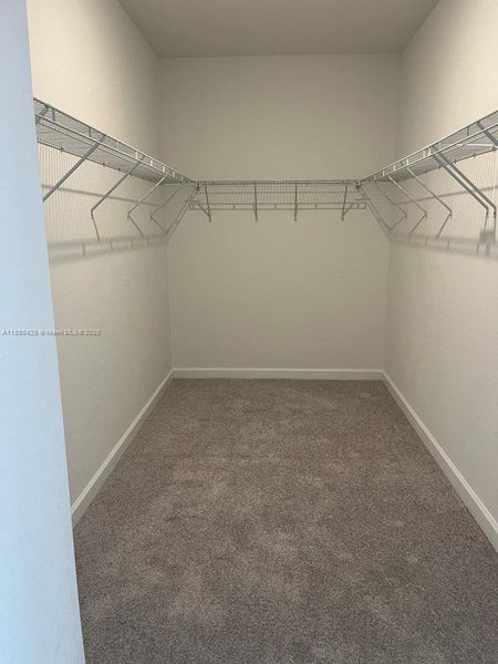 Spacious, unfurnished interior of a new home in , Miami (Image 8).