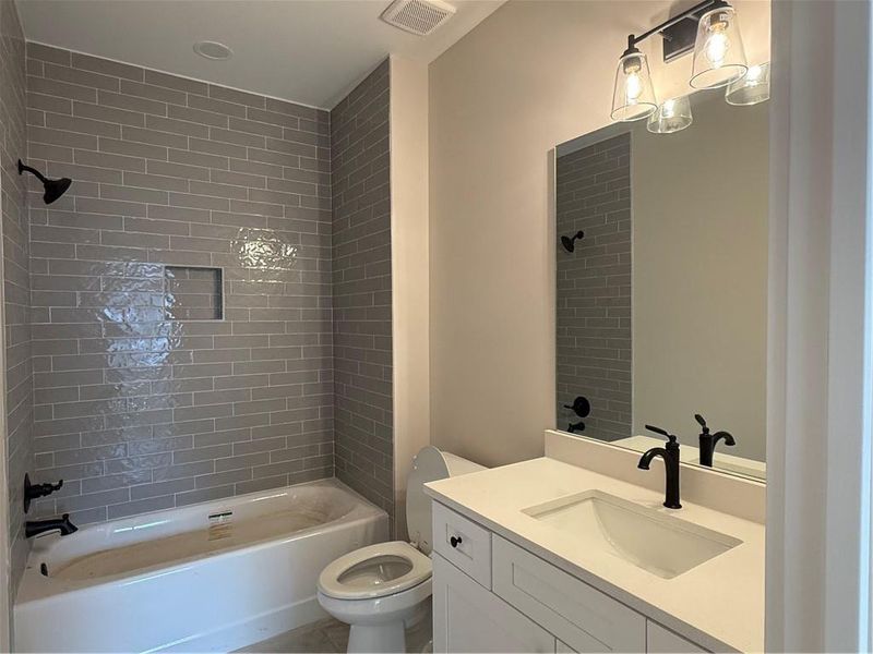 Image 22 of a home in .