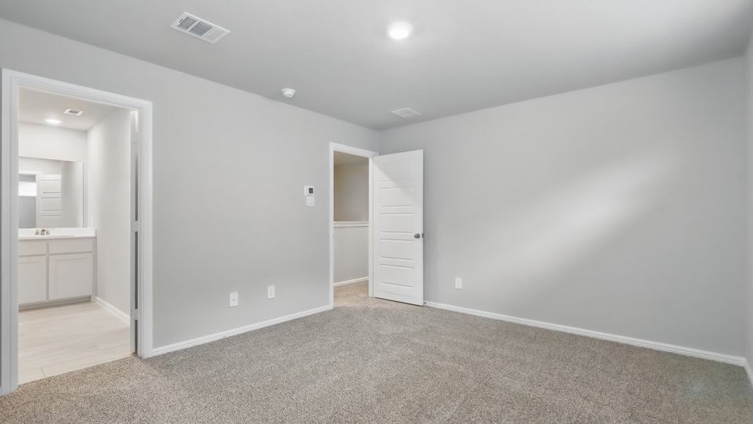 Representative unfurnished interior of a home built from the CASHEW by D.R. Horton in Orchard Village, Fort Worth (Image 27). Representative unfurnished interior of a home built from the CASHEW by D.R. Horton in Orchard Village, Fort Worth (Image 27).