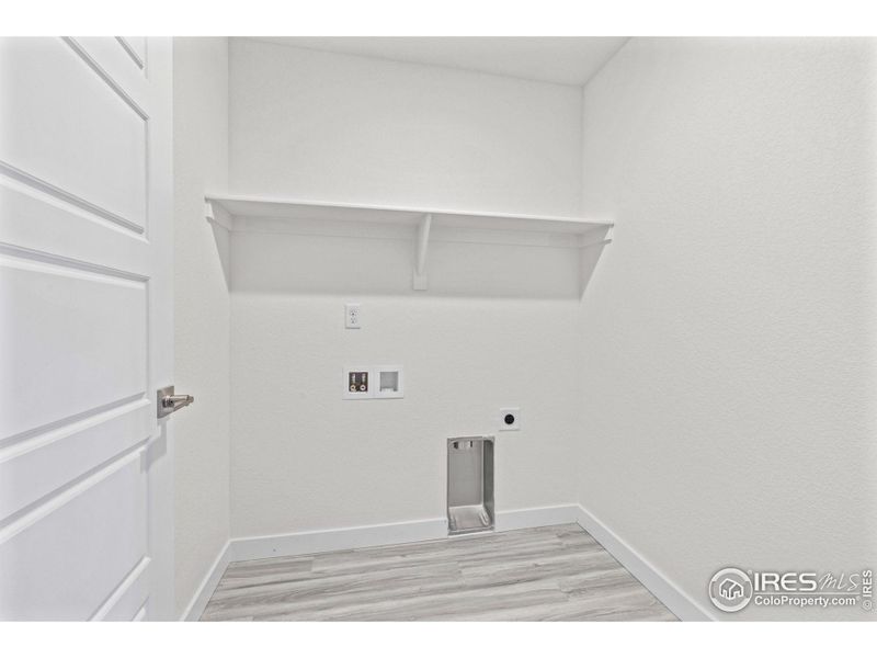 Spacious, unfurnished interior of a new home in Westerly, Erie (Image 15).