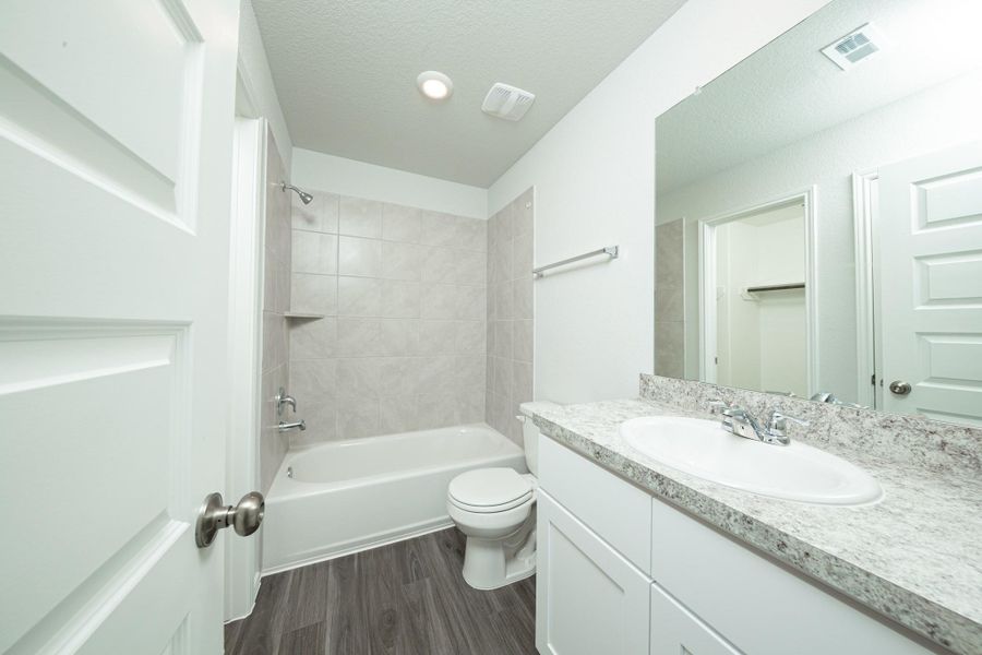 Furnished interior view inside a new home in Townsend Reserve, Splendora (Image 7).