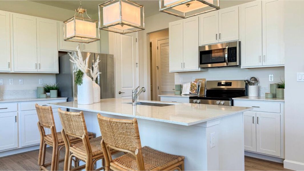 _victoria_kitchen_2of2_f1_4_30_25[1]