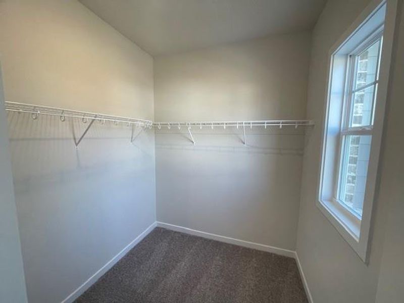 Spacious, unfurnished interior of a new home in Ponderosa Farms Estates, Gainesville (Image 32).