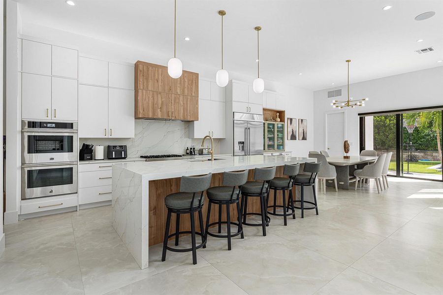 KITCHEN KITCHEN