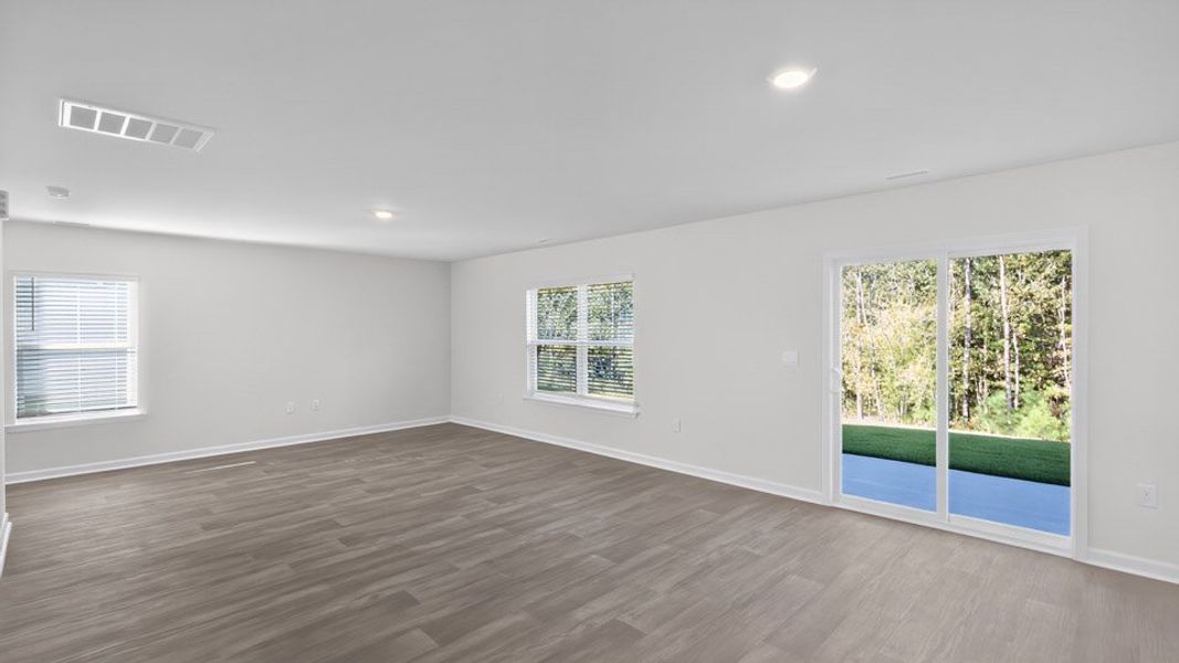 Spacious, unfurnished interior of a new home in Olive Branch, Clayton (Image 15).