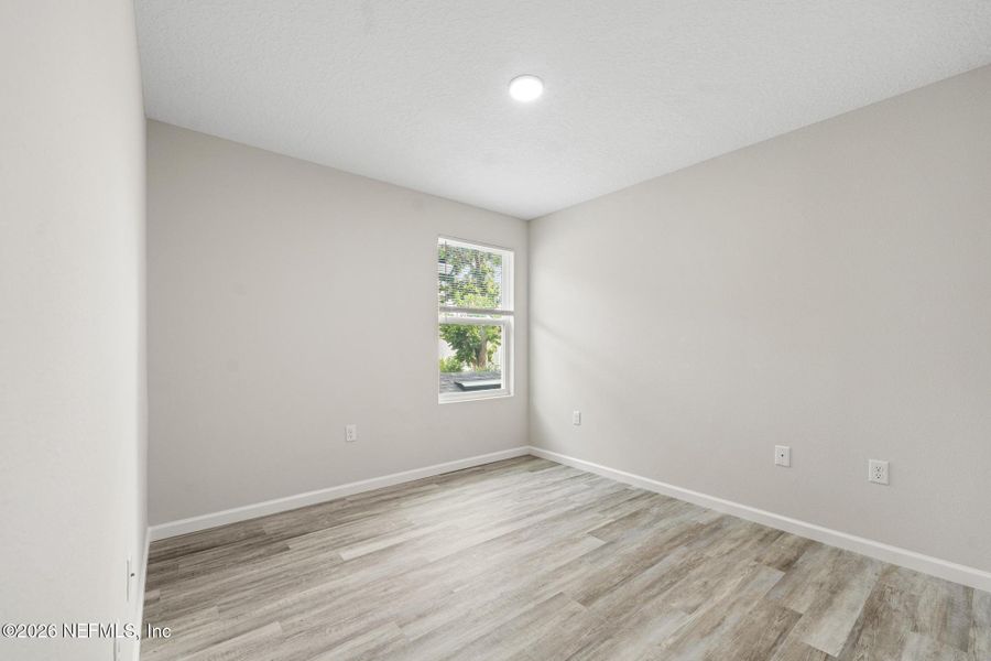 Spacious, unfurnished interior of a new home in , Jacksonville (Image 20).