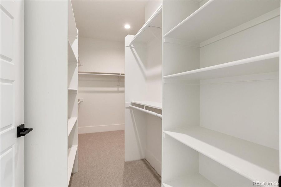 Spacious, unfurnished interior of a new home in , Brighton (Image 39).