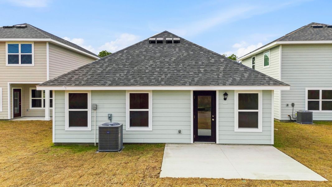Exterior details and patio area of a home in Chateau Nemours, Port Saint Joe (Image 24).