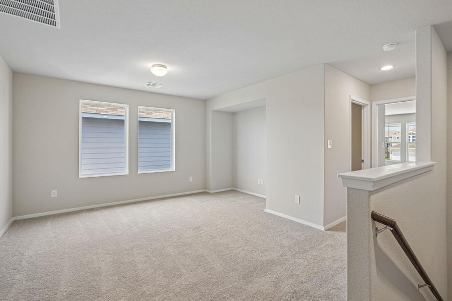 Spacious, unfurnished interior of a new home in Edgebrooke, Pflugerville (Image 12).