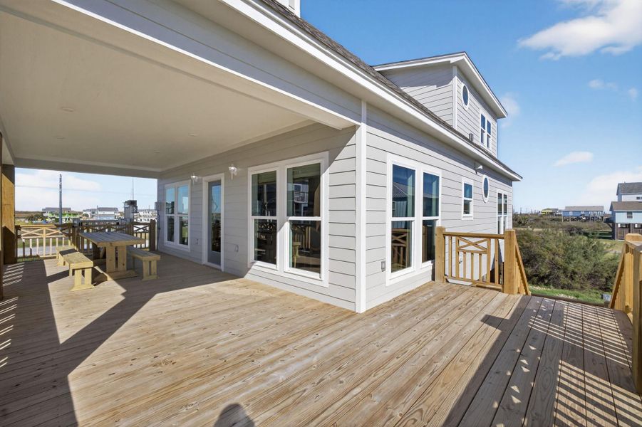Exterior details and patio area of a home in , Bolivar (Image 26).