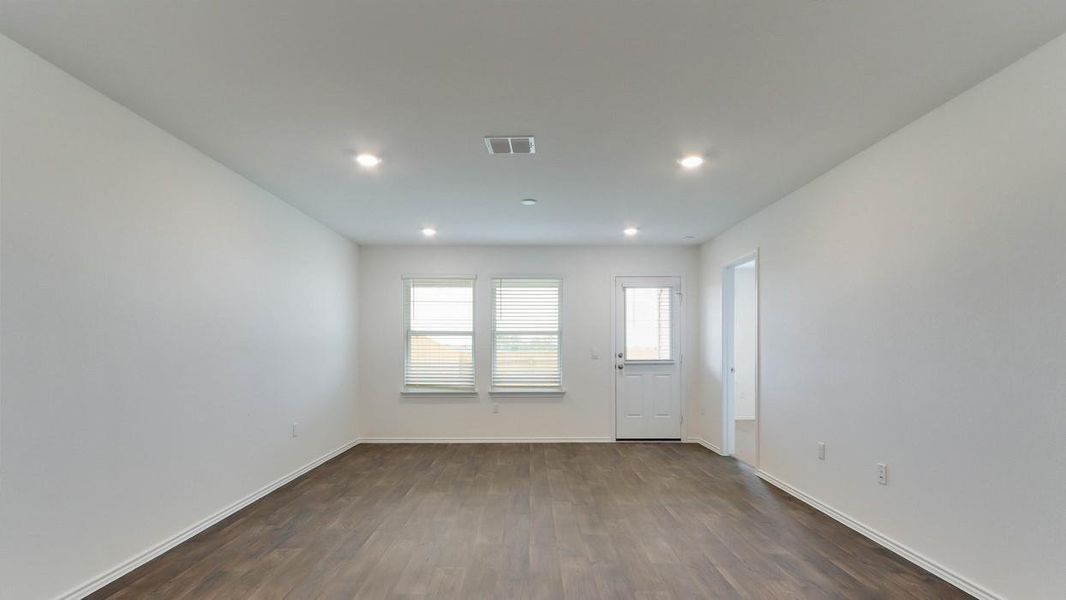 Spacious, unfurnished interior of a new home in Palomino, Manor (Image 15).
