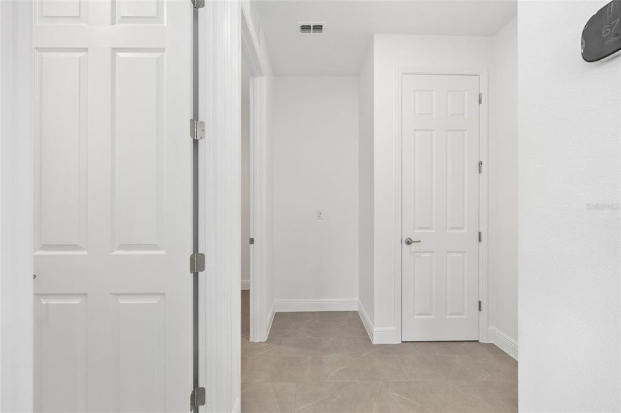 Spacious, unfurnished interior of a new home in , Ocala (Image 36).