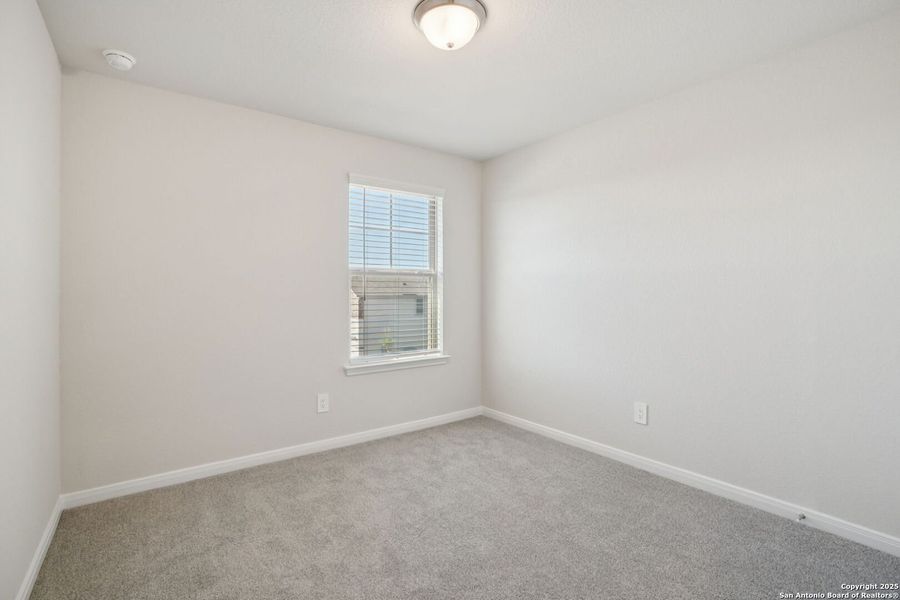 Spacious, unfurnished interior of a new home in Royal Crest, San Antonio (Image 33).