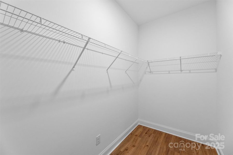 Spacious, unfurnished interior of a new home in , Monroe (Image 33).