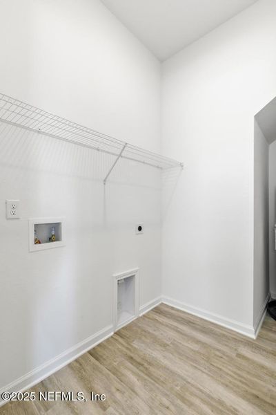 Spacious, unfurnished interior of a new home in , Jacksonville (Image 31).