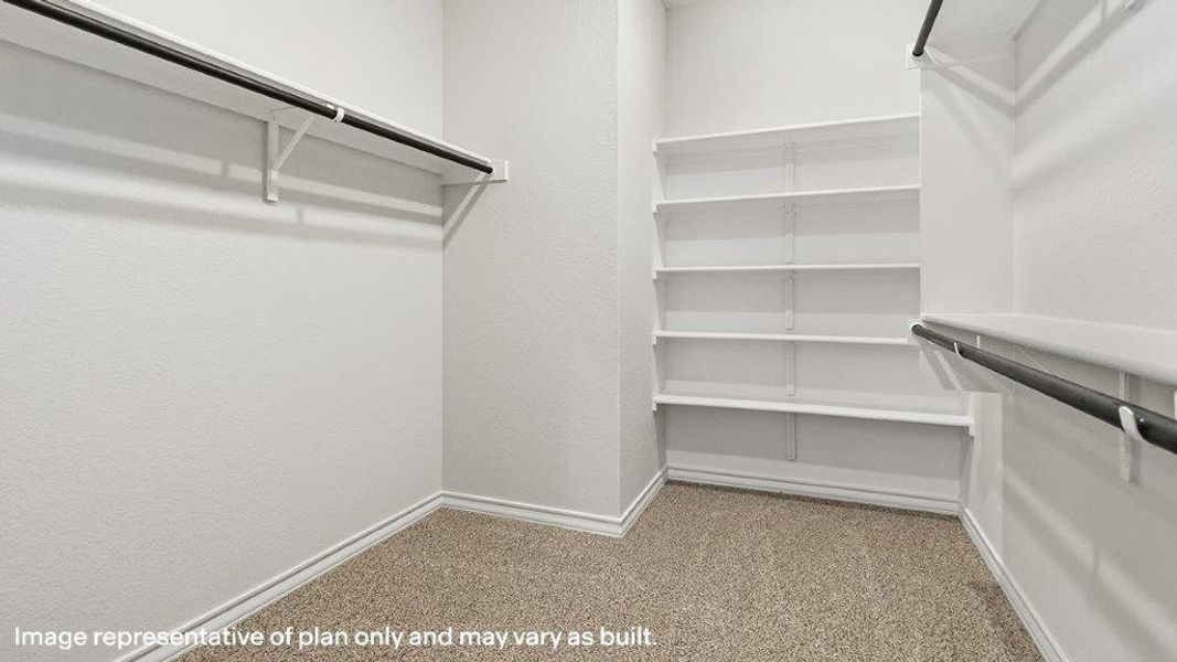 Image 37 of a home in Avenida.