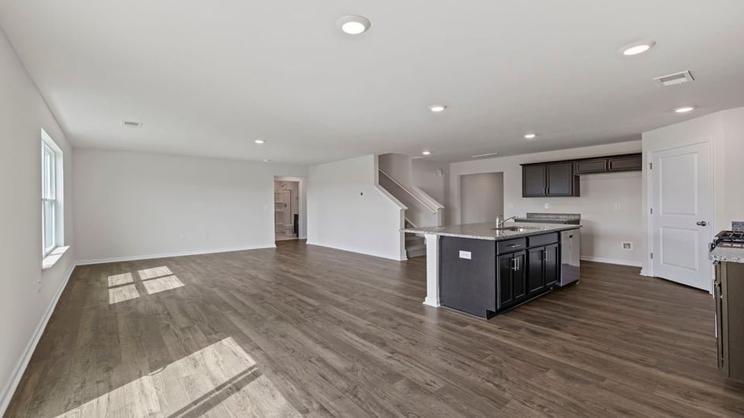 Spacious, unfurnished interior of a new home in Lakestone, Woodruff (Image 16). Spacious, unfurnished interior of a new home in Lakestone, Woodruff (Image 16).