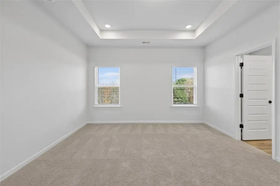 Spacious, unfurnished interior of a new home in Franklin Manor, Lawrenceville (Image 89).