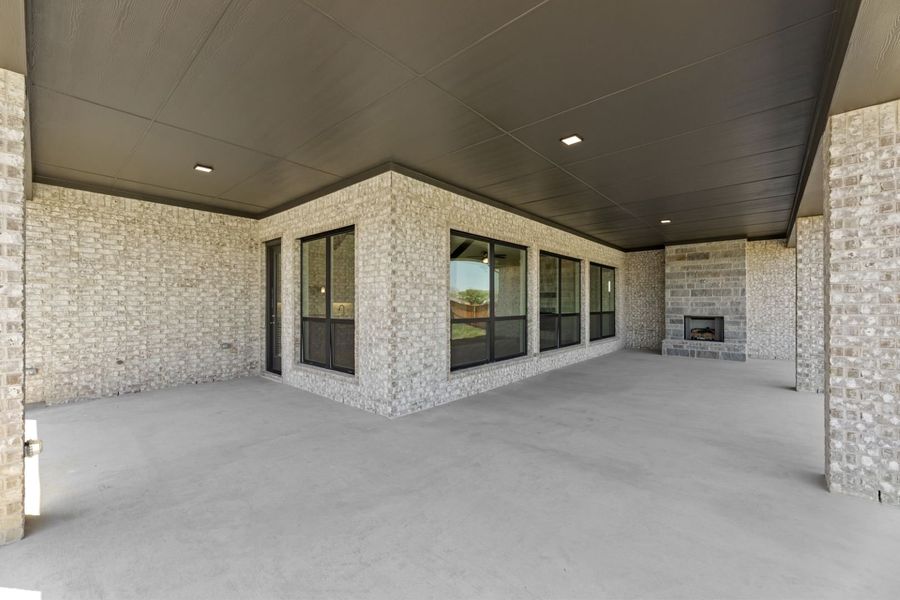 Representative exterior details of a home built from the SL-Oxford by Windsor Homes in Ridge Pointe Estates, McLendon-Chisholm (Image 3). Representative exterior details of a home built from the SL-Oxford by Windsor Homes in Ridge Pointe Estates, McLendon-Chisholm (Image 3).