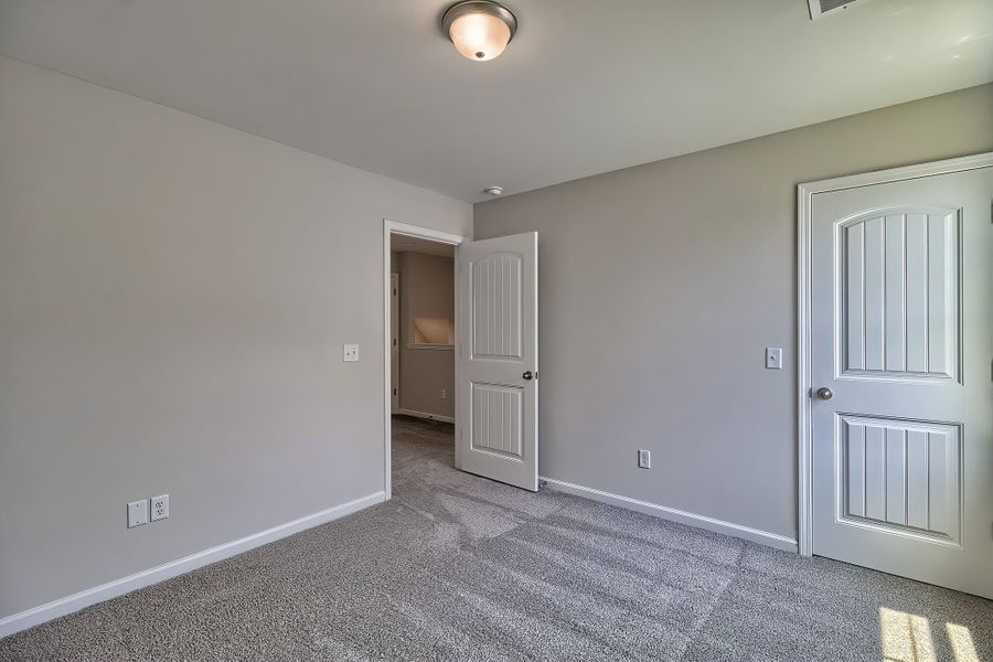 Representative unfurnished interior of a home built from the Sabel II by Great Southern Homes in Cottages at Roofs Pond, West Columbia (Image 39).