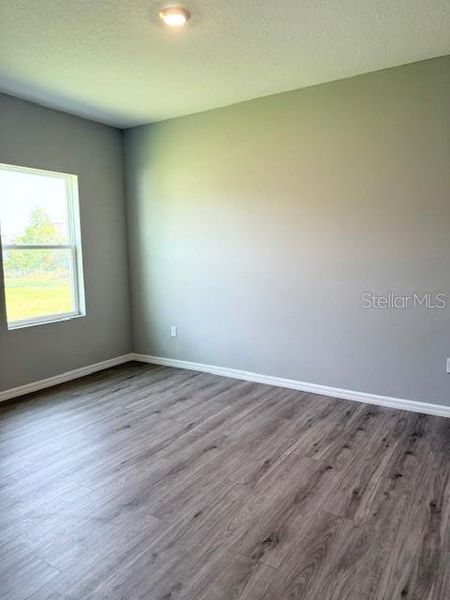 Spacious, unfurnished interior of a new home in , Sebring (Image 13).