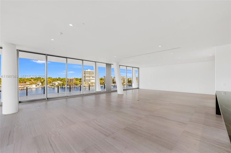 Spacious, unfurnished interior of a new home in , Miami (Image 28).