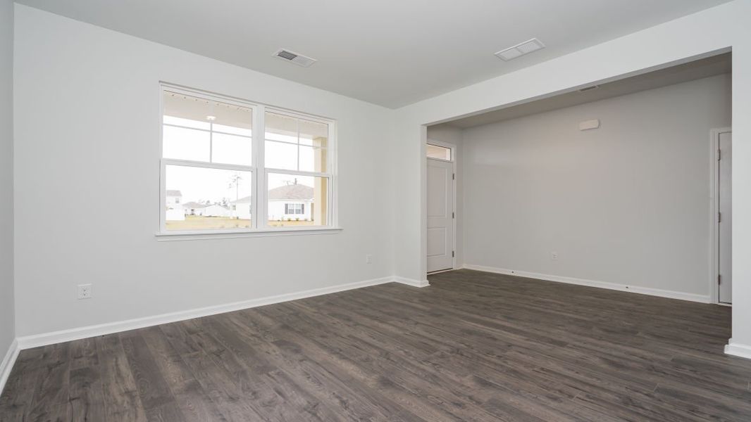 Representative unfurnished interior of a home built from the GALEN by D.R. Horton in Island Green, Myrtle Beach (Image 18).