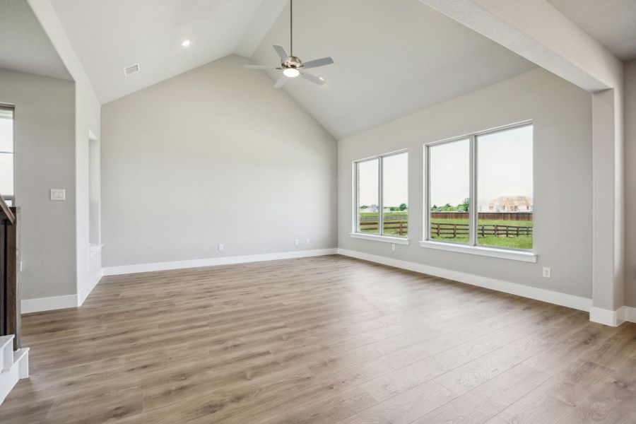 Spacious, unfurnished interior of a new home in Ellis Ranch Estates, Waxahachie (Image 21).