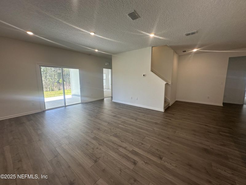 Spacious, unfurnished interior of a new home in Wilford Oaks, Orange Park (Image 19).