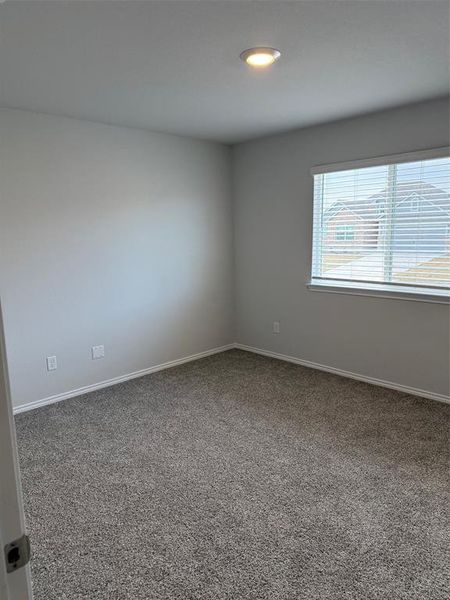 Spacious, unfurnished interior of a new home in Park Meadows, Lorena (Image 5).