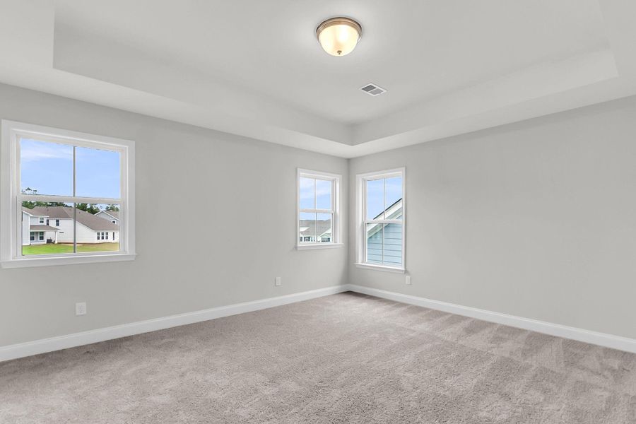 Spacious, unfurnished interior of a new home in Wildcat Chase, Summerville (Image 19).