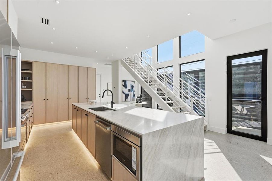 Furnished interior view inside a new home in , Dallas (Image 29). Furnished interior view inside a new home in , Dallas (Image 29).